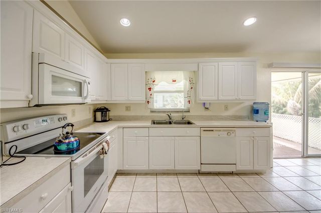 2713 NW 1st PL, Cape Coral, FL 33993