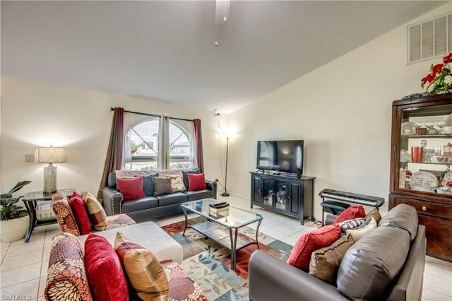 2713 NW 1st PL, Cape Coral, FL 33993