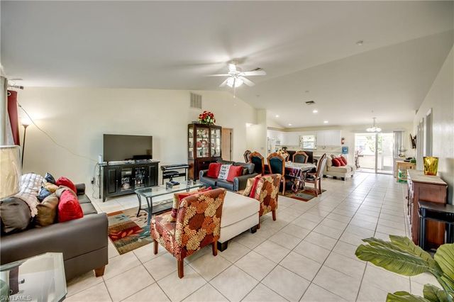 2713 NW 1st PL, Cape Coral, FL 33993