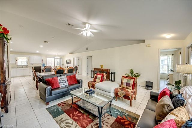 2713 NW 1st PL, Cape Coral, FL 33993