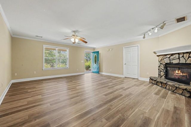 129 Buckeye Point, Commerce, GA 30530
