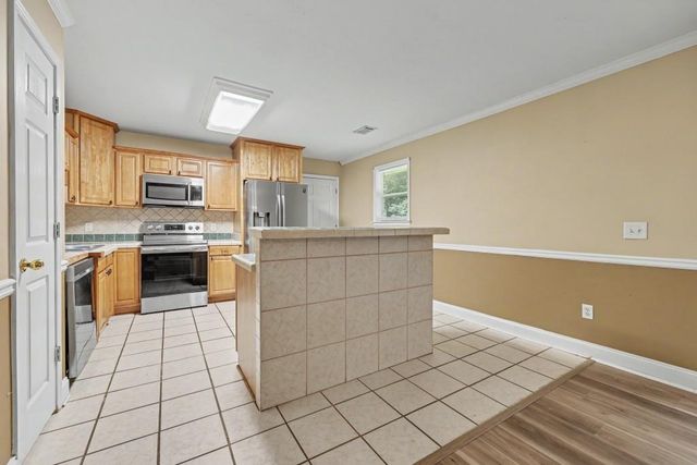 129 Buckeye Point, Commerce, GA 30530