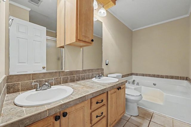129 Buckeye Point, Commerce, GA 30530