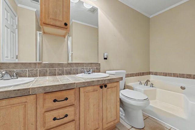 129 Buckeye Point, Commerce, GA 30530