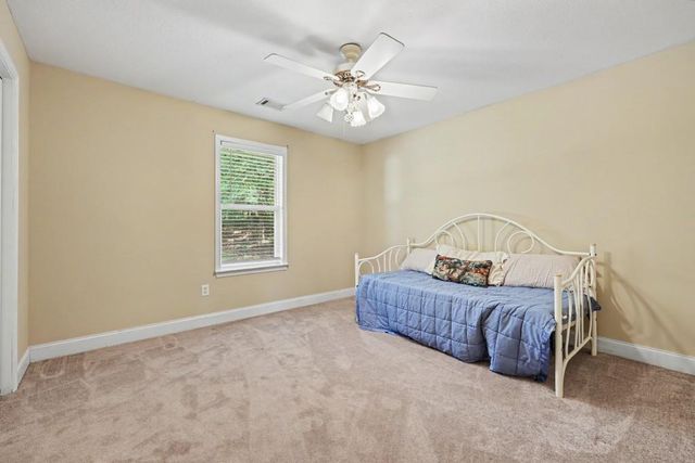 129 Buckeye Point, Commerce, GA 30530