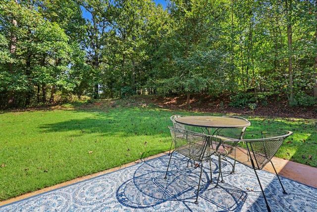 129 Buckeye Point, Commerce, GA 30530