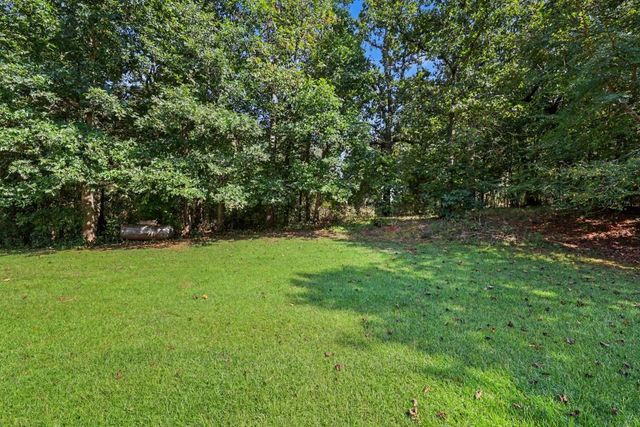 129 Buckeye Point, Commerce, GA 30530