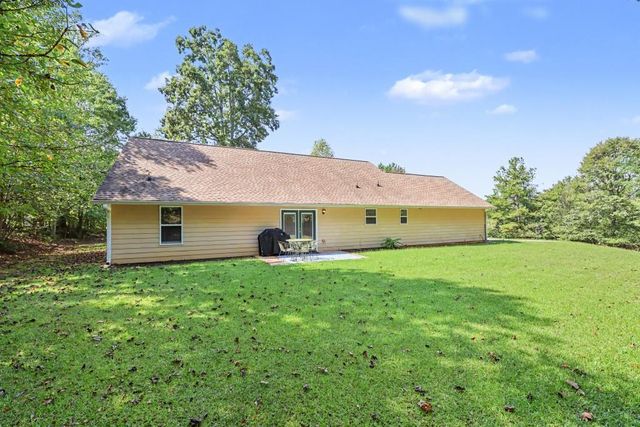 129 Buckeye Point, Commerce, GA 30530