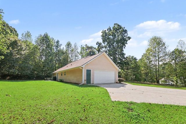 129 Buckeye Point, Commerce, GA 30530