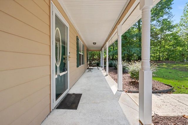 129 Buckeye Point, Commerce, GA 30530