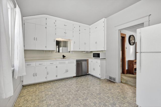 827 Lafond Avenue, Saint Paul, MN 55104