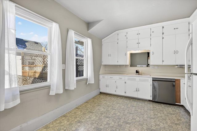 827 Lafond Avenue, Saint Paul, MN 55104