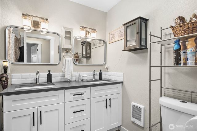 14923 W Thorne Lane SW, Lakewood, WA 98498