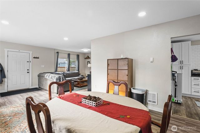 14923 W Thorne Lane SW, Lakewood, WA 98498