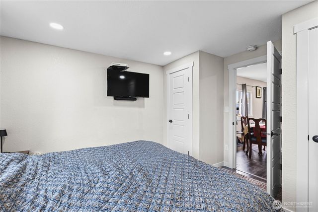 14923 W Thorne Lane SW, Lakewood, WA 98498