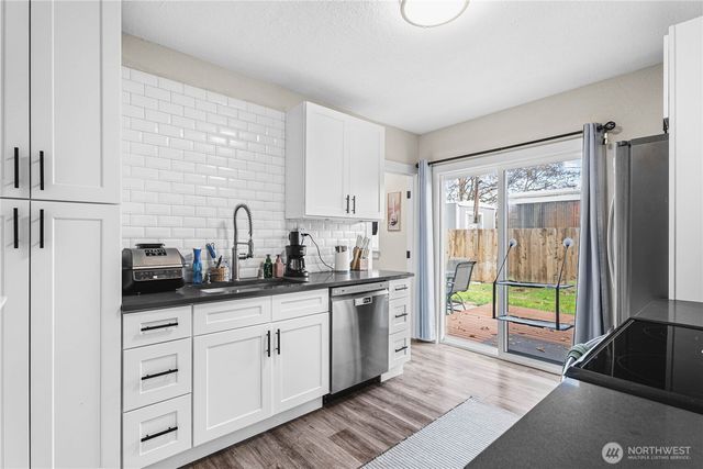 14923 W Thorne Lane SW, Lakewood, WA 98498