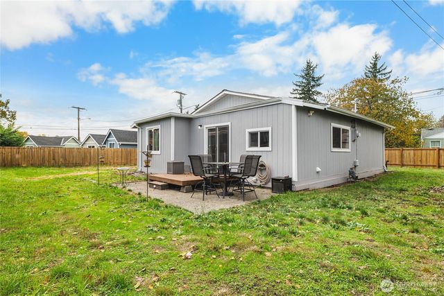 14923 W Thorne Lane SW, Lakewood, WA 98498