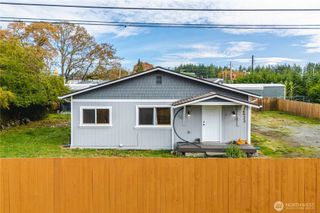 14923 W Thorne Lane SW, Lakewood, WA 98498