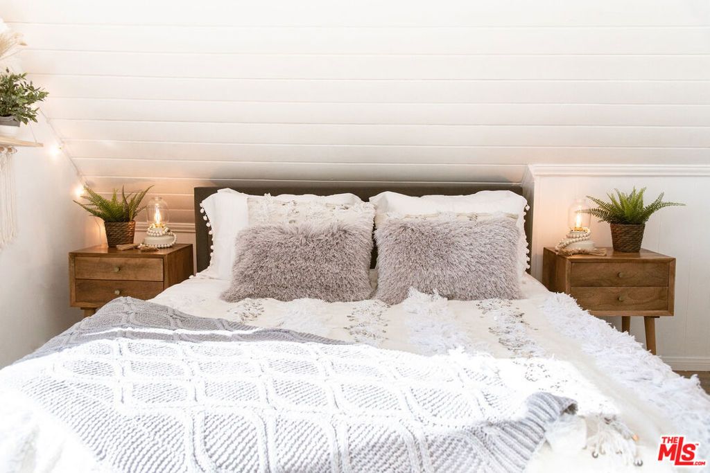 Image 20 of property listing at 31561 Panorama Drive, Running Springs, CA 92382