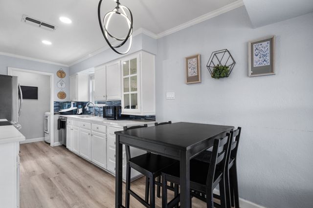 7629 Cedarhill Road, Watauga, TX 76148