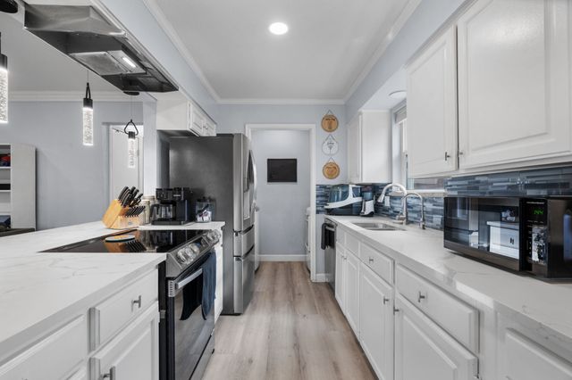 7629 Cedarhill Road, Watauga, TX 76148