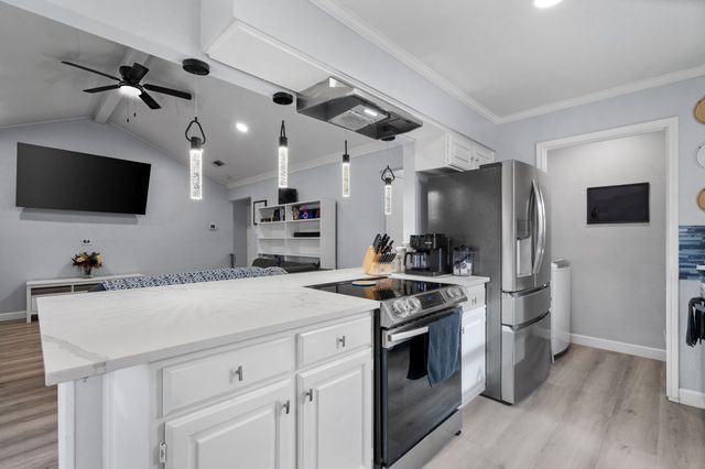 7629 Cedarhill Road, Watauga, TX 76148