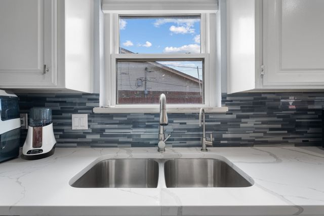 7629 Cedarhill Road, Watauga, TX 76148