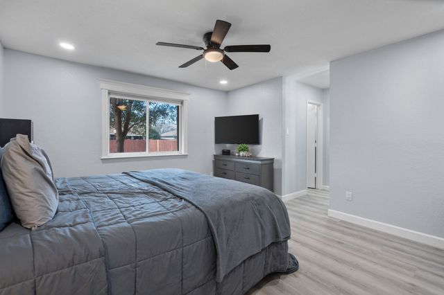 7629 Cedarhill Road, Watauga, TX 76148