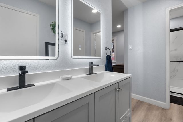 7629 Cedarhill Road, Watauga, TX 76148