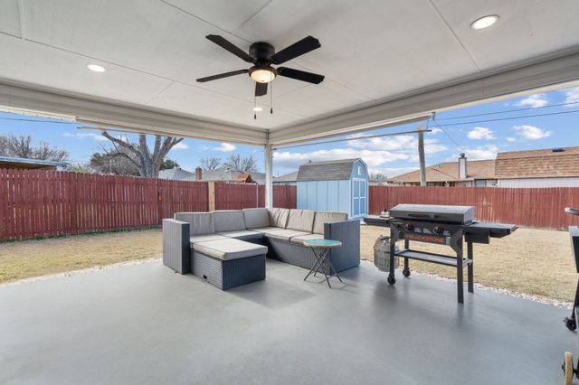 7629 Cedarhill Road, Watauga, TX 76148