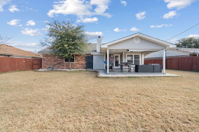 7629 Cedarhill Road, Watauga, TX 76148