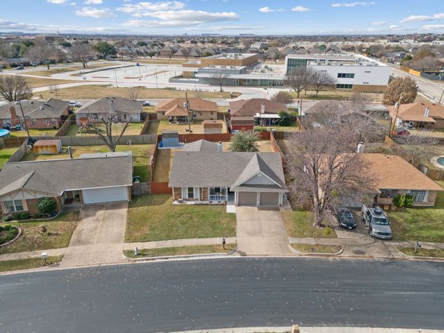 7629 Cedarhill Road, Watauga, TX 76148