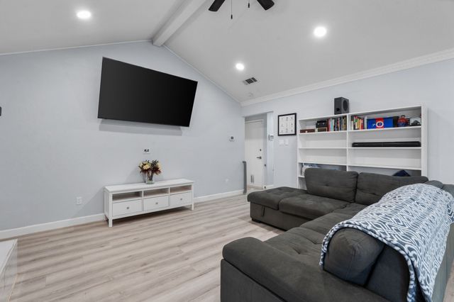 7629 Cedarhill Road, Watauga, TX 76148