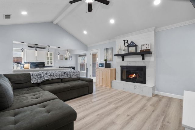 7629 Cedarhill Road, Watauga, TX 76148