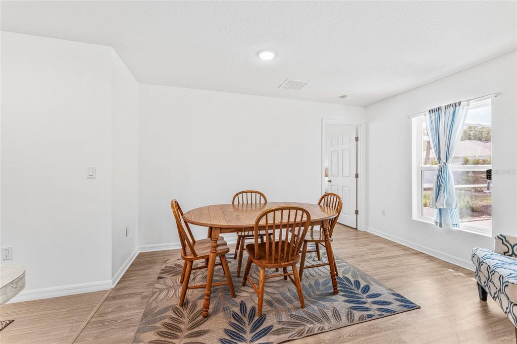 Image 11 of property listing at 10 POINSETTIA LANE, Palm Coast, FL 32164