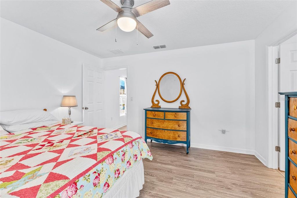 Image 17 of property listing at 10 POINSETTIA LANE, Palm Coast, FL 32164