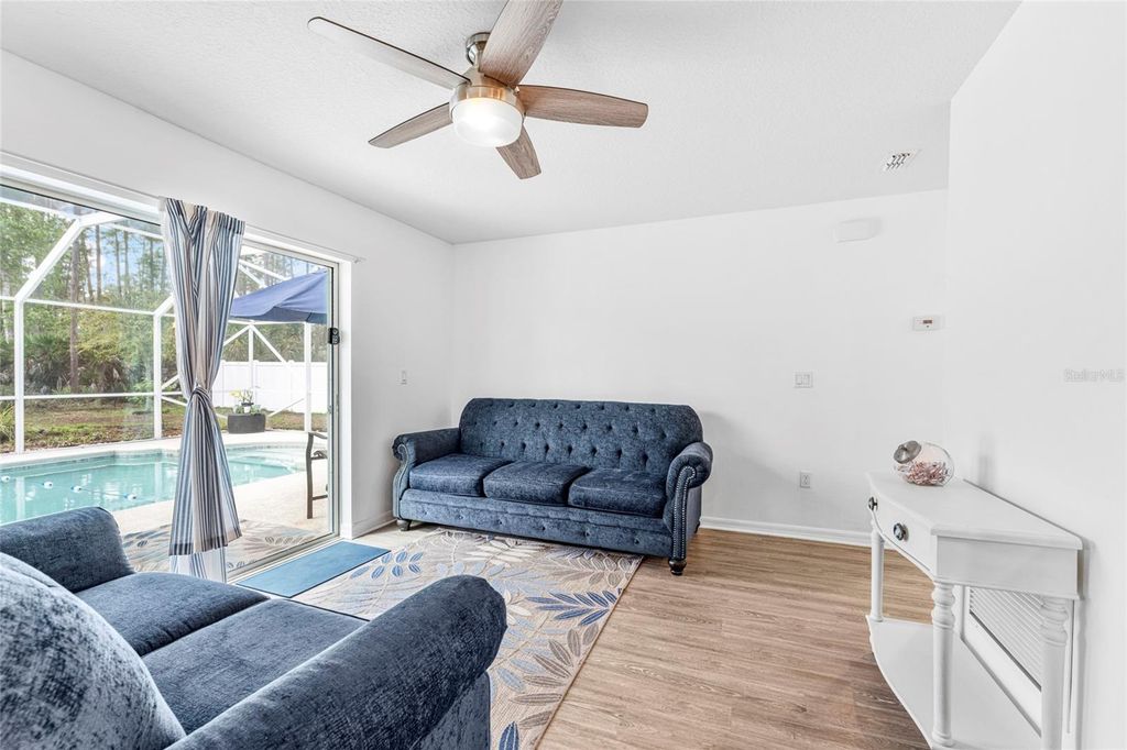 Image 8 of property listing at 10 POINSETTIA LANE, Palm Coast, FL 32164