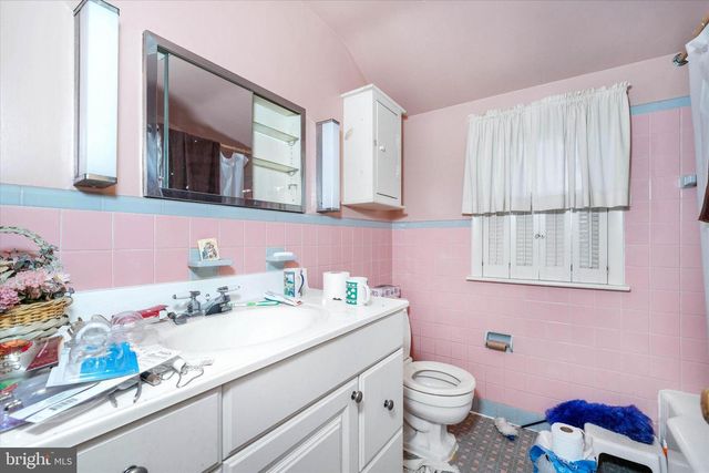 706 WOODSIDE AVE, Wilmington, DE 19809