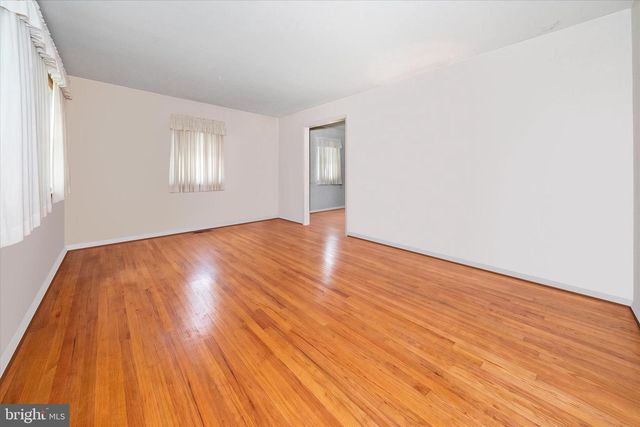706 WOODSIDE AVE, Wilmington, DE 19809