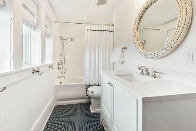 50 E Yacht Pond Lane, Watersound, FL 32461