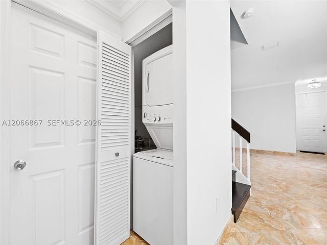 1515 Seagrape Way, Hollywood, FL 33019