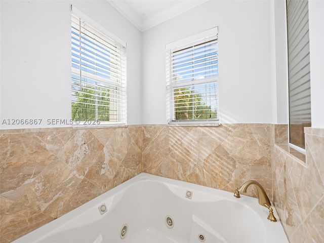 1515 Seagrape Way, Hollywood, FL 33019