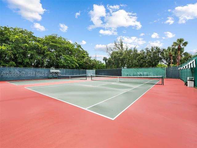1515 Seagrape Way, Hollywood, FL 33019