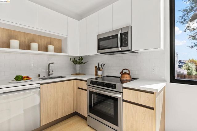 4035 Park Blvd, Oakland, CA 94602