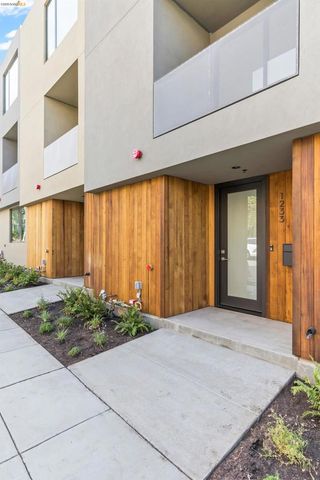 4035 Park Blvd, Oakland, CA 94602