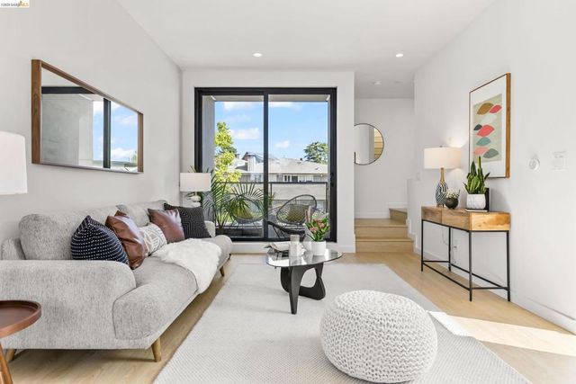 4035 Park Blvd, Oakland, CA 94602
