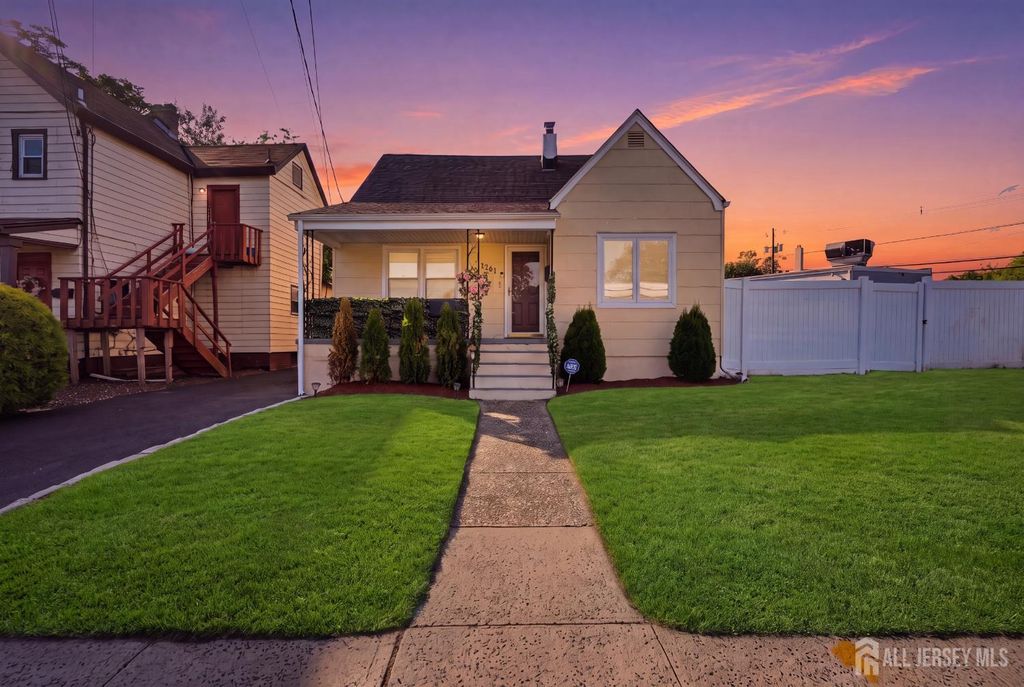 3181 Woodbridge Avenue, Edison, NJ 08837