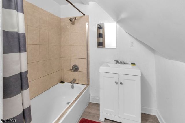 278 18Th Ave, Paterson City, NJ 07504