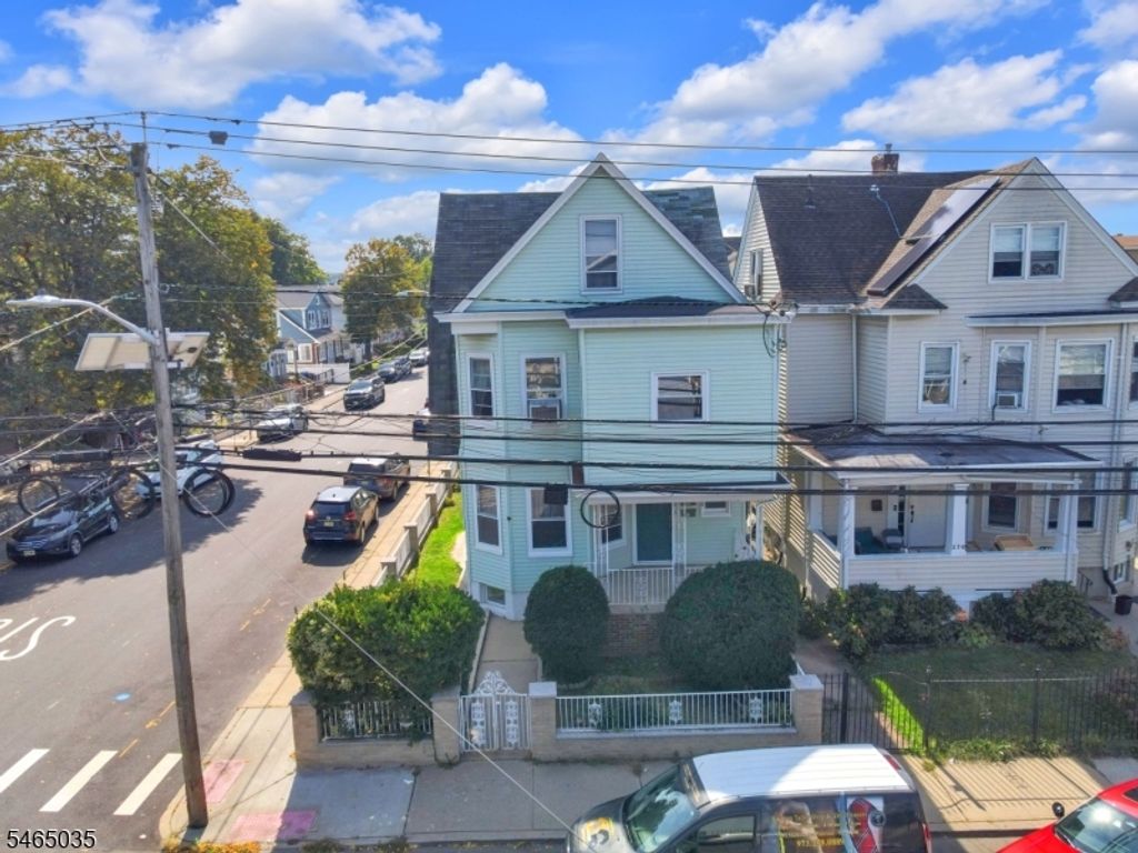 278 18Th Ave, Paterson City, NJ 07504