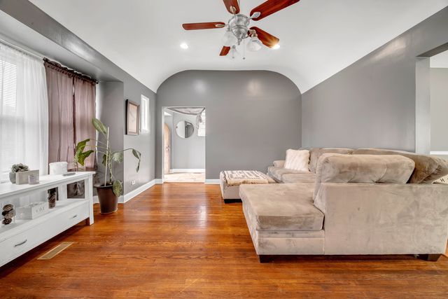 14115 S Wabash Avenue, Riverdale, IL 60827